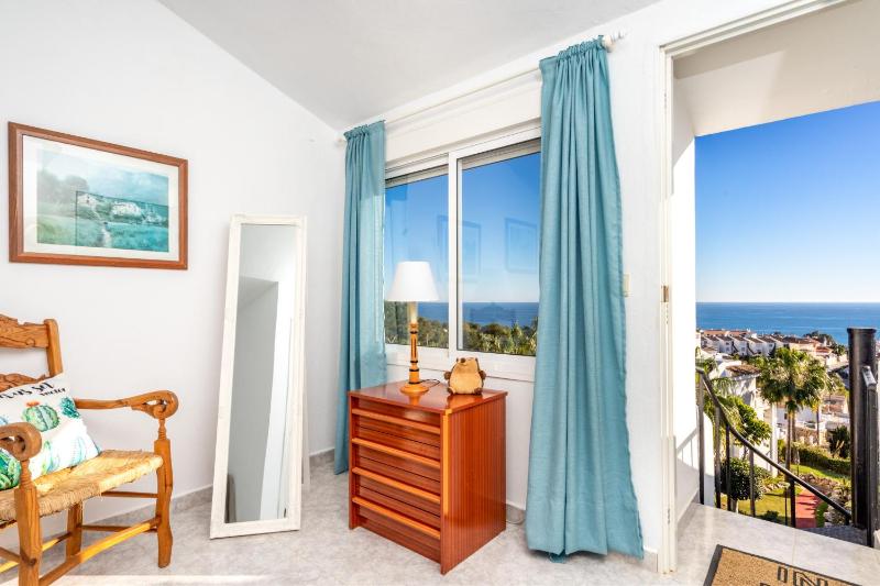 Miraflores sea view apt by Costarentals - Ref 127 - image 3