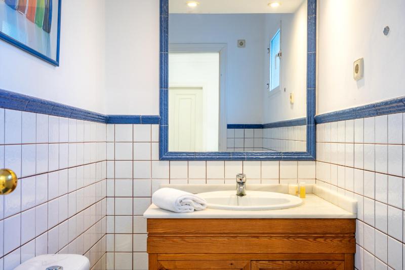Miraflores sea view apt by Costarentals - Ref 127 - image 23