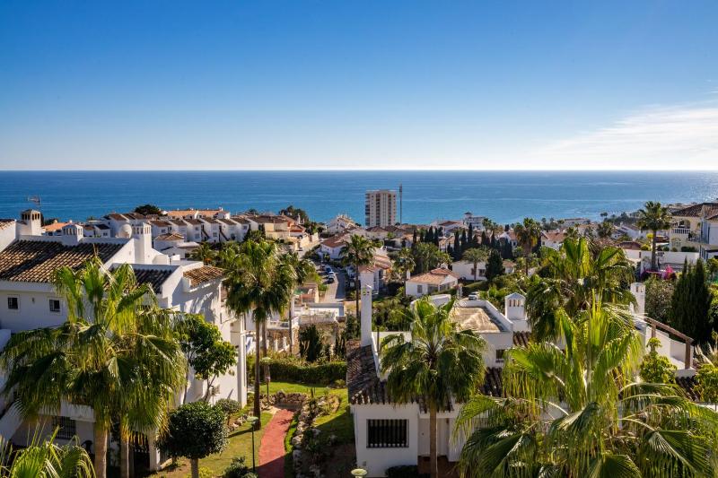 Miraflores sea view apt by Costarentals - Ref 127 - image 25