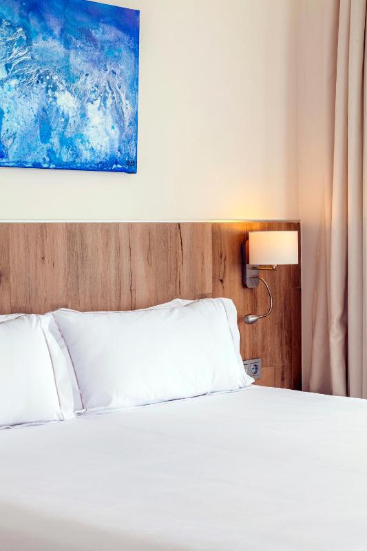 Junior Suite (2 Adults) image 4