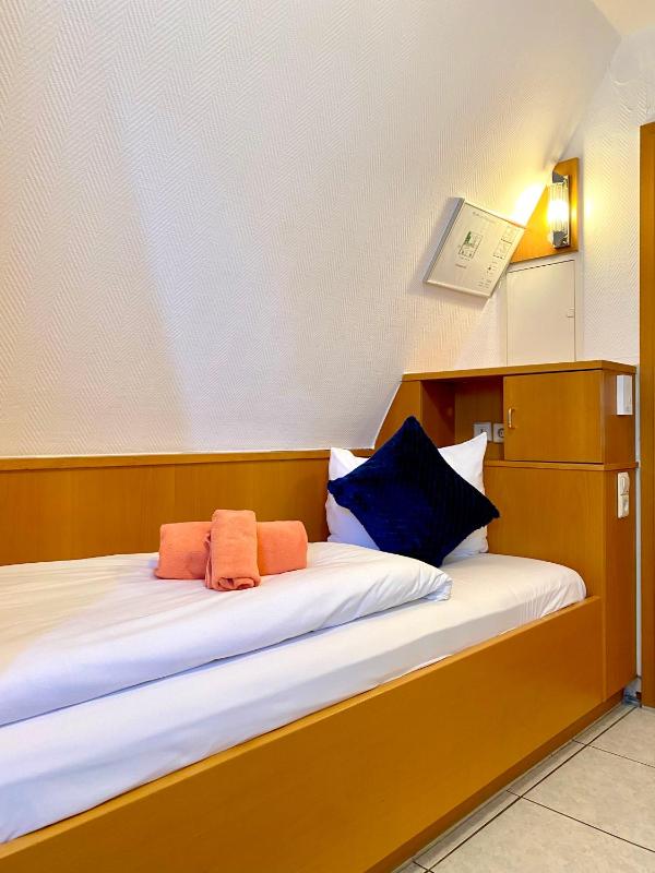 Single Room image 2