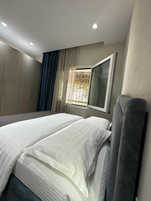 Apartment image 4
