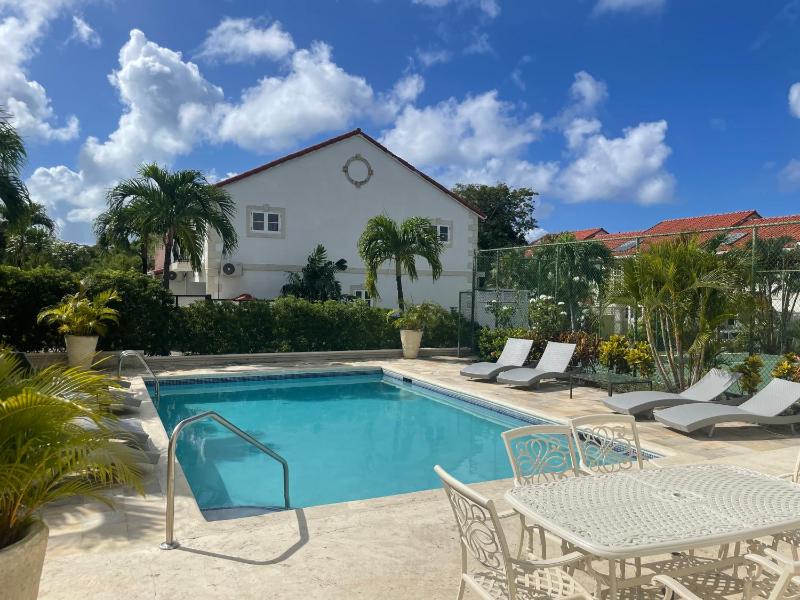 Nanpa Luxury Family Three Bed Villa St James West coast Private pool - image 12