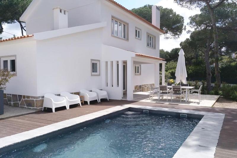 Banzão home PineForest family &friends pool garden Images