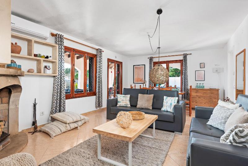 Nuriana 4 bedroom villa Calan Blanes - image 9