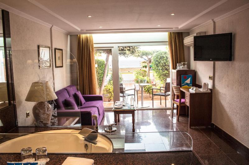 Suite image 2