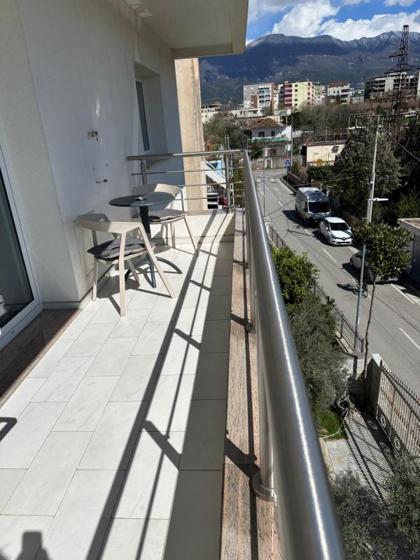 Apartment image 3