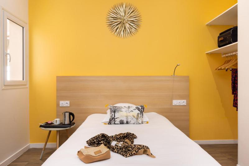 Deluxe Single Room image 2