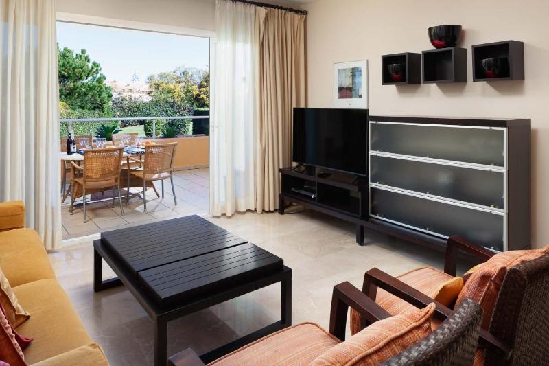 Malibu Mansions by the beach by ALFRESCO STAYS - image 15