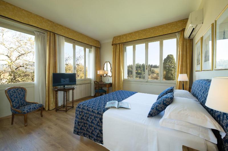 Superior Double Room image 1