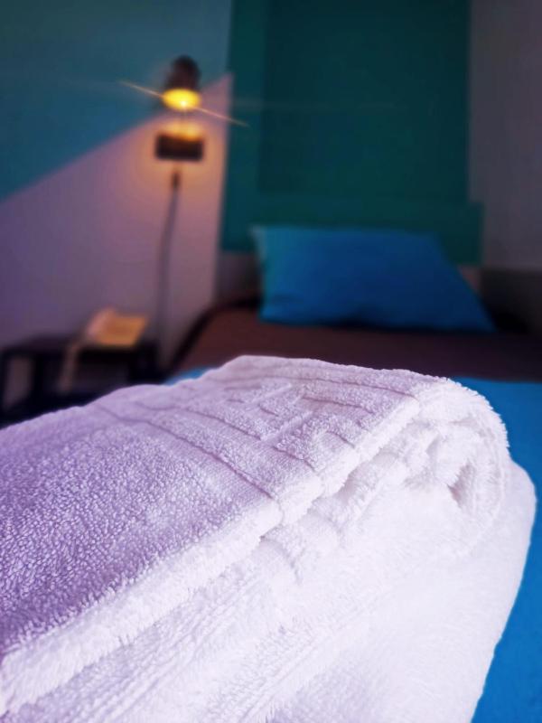 Single Room image 2