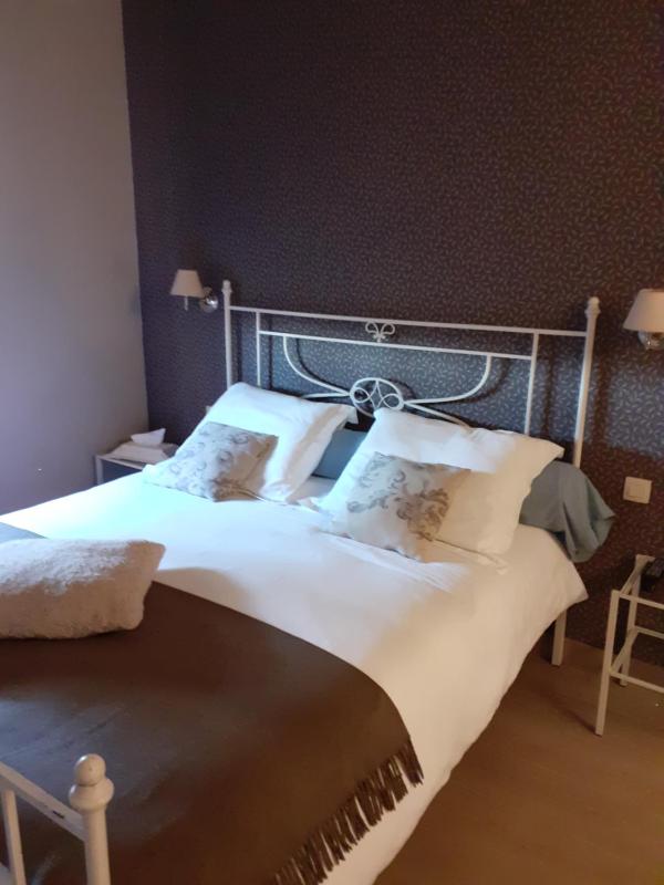 Standard Double Room image 1
