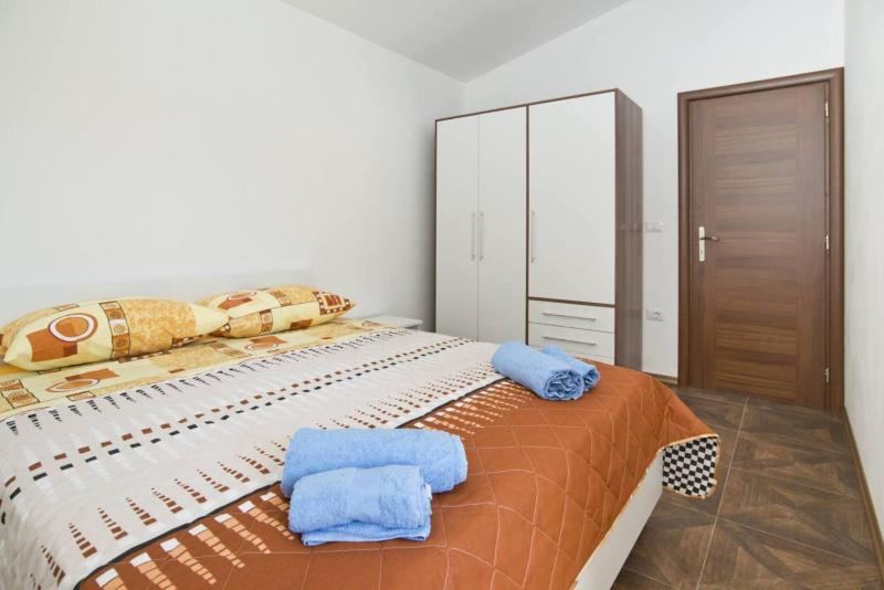 Apartments Neno - image 2