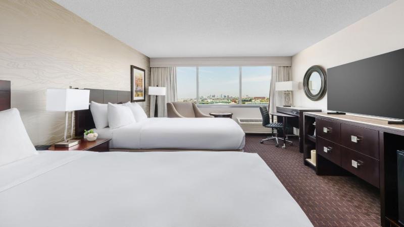 Crowne Plaza Phoenix Airport - PHX By IHG - image 39