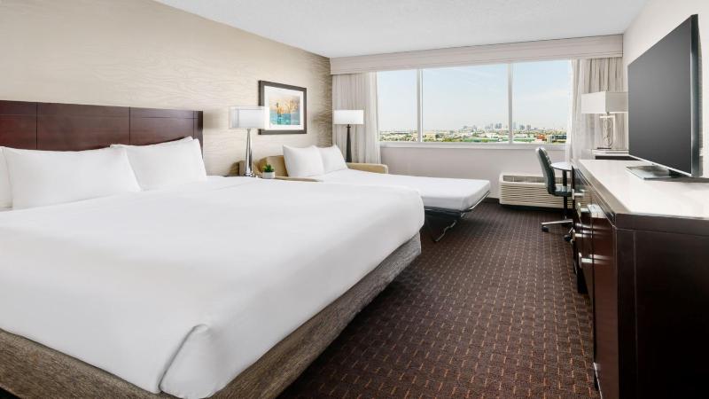 Crowne Plaza Phoenix Airport - PHX By IHG - image 23