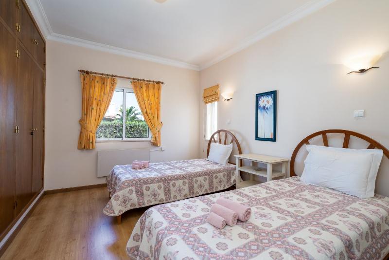 Villa White Cottage by SAPvillas - image 3