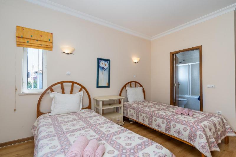 Villa White Cottage by SAPvillas - image 18