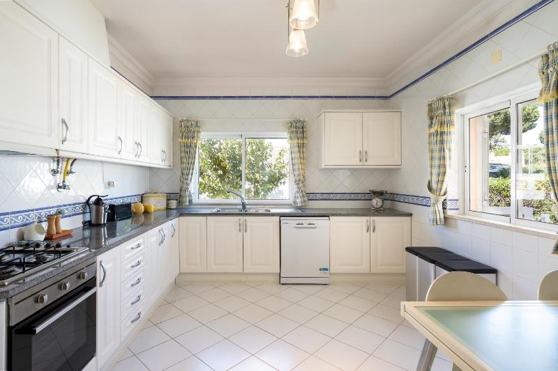 Villa White Cottage by SAPvillas - image 2