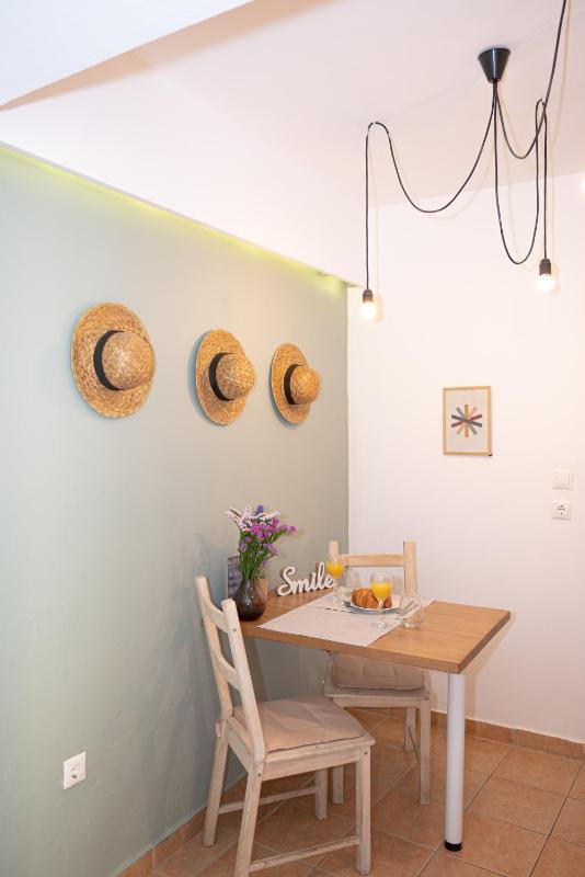 Studio with Terrace image 3