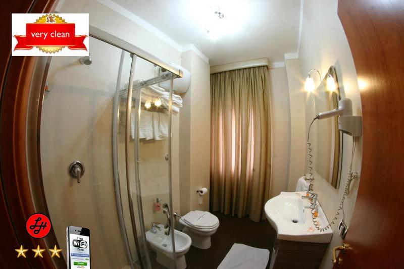Triple Room image 4