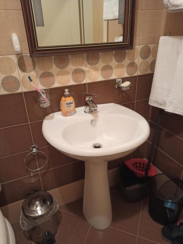 Home Sweet Rental - image 7