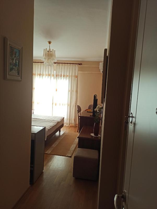 Home Sweet Rental - image 8
