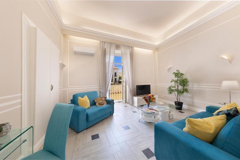 YourHome - Royal Blue Suite Images