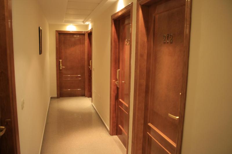 Single Room image 4