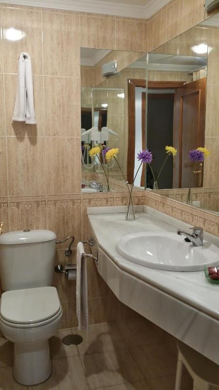 Double Room image 4