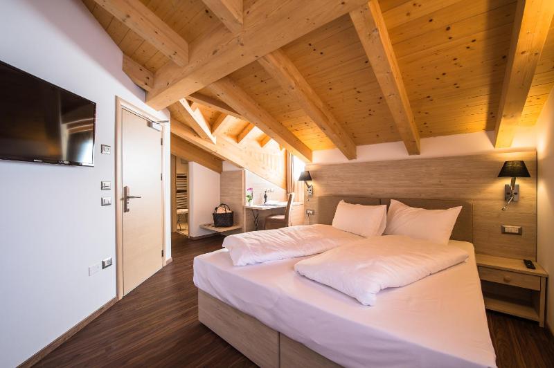 Junior Suite with Balcony - Dependance image 3