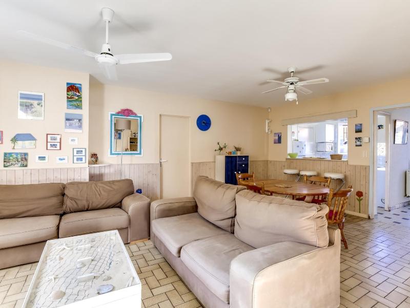 Villa T4 à Biscarrosse Plage, jardin privé, WiFi, 50m de la plage, 6 personnes - FR-1-521-150 Images