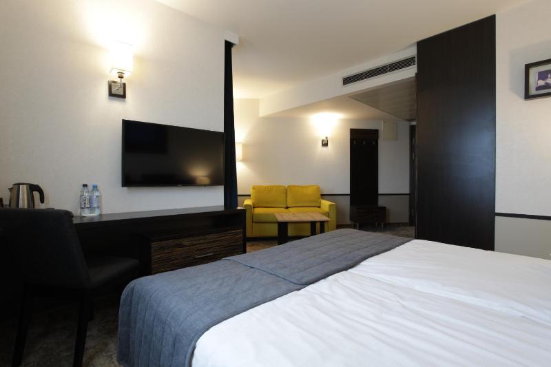 Qubus Hotel Kielce - image 14