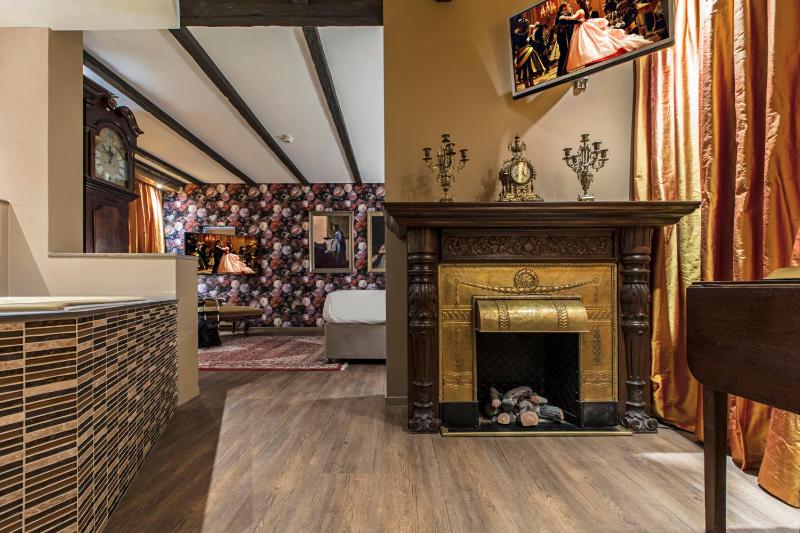 Old Dutch Masters Suite image 2