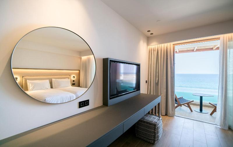 AKASHA Beach Hotel & Spa - image 8
