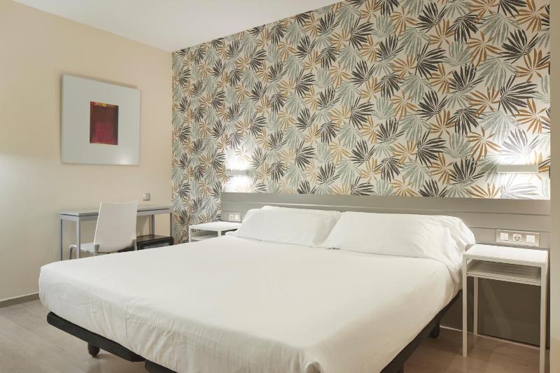 Interior Double or Twin Room image 1