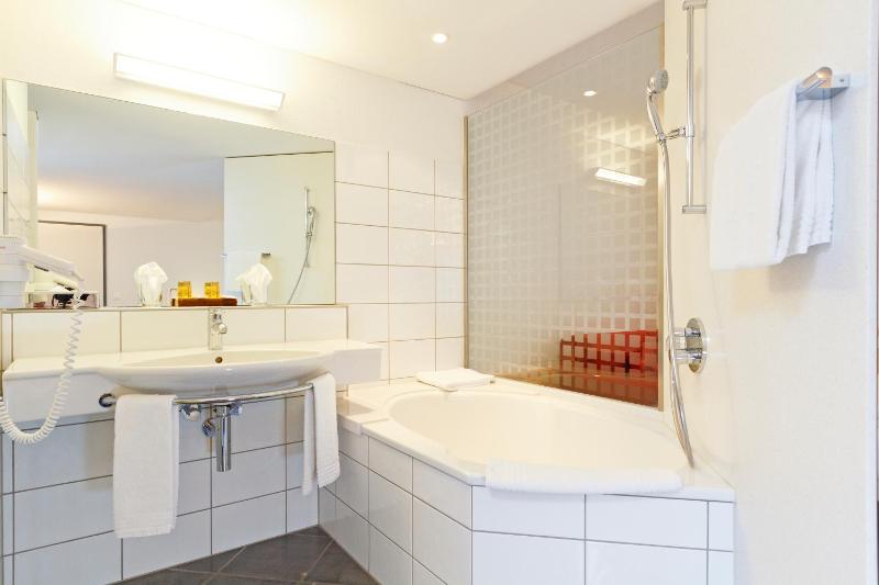 Double Room with Mountain View image 2