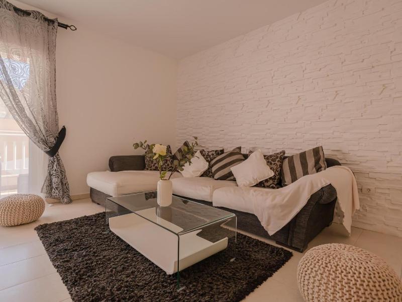 Sea Breezes - Free wifi - Communal pool - image 22