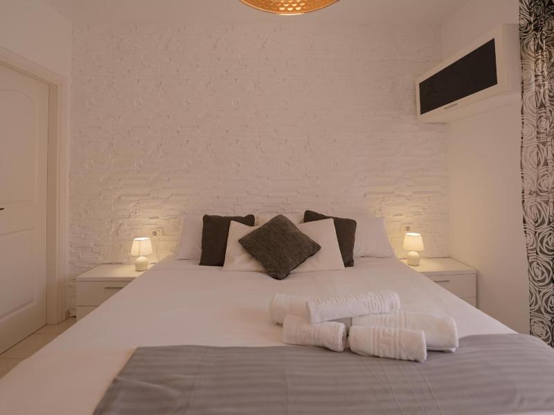 Sea Breezes - Free wifi - Communal pool - image 13