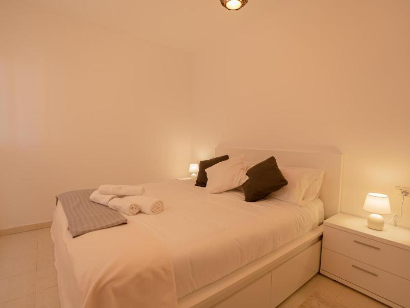 Sea Breezes - Free wifi - Communal pool - image 21
