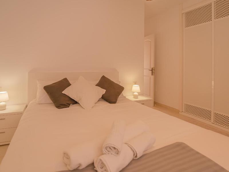Sea Breezes - Free wifi - Communal pool - image 25