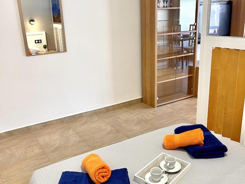 APARTBEACH ALBORAN 405 CON PISCINA y CLIMATIZADO - image 9
