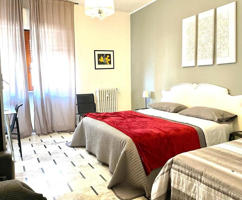 Double or Twin Room with Private Bathroom image 1