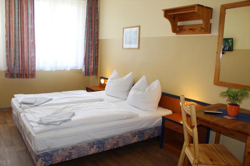 Double Room with Shared Bathroom image 1