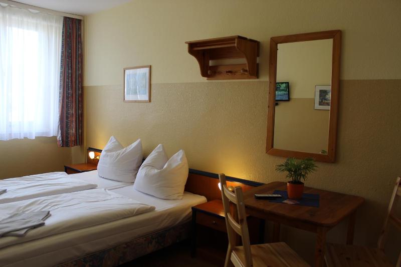 Double Room with Shared Bathroom image 3