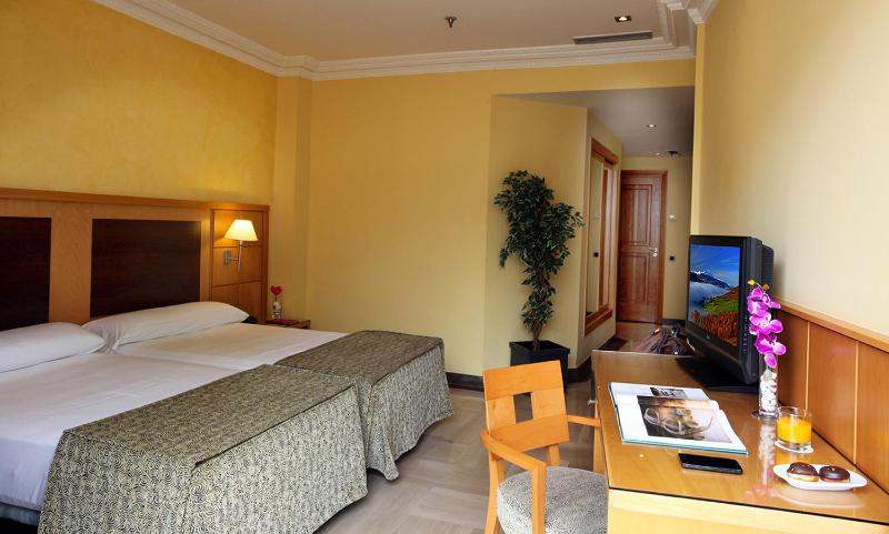 Double or Twin Room with View image 2