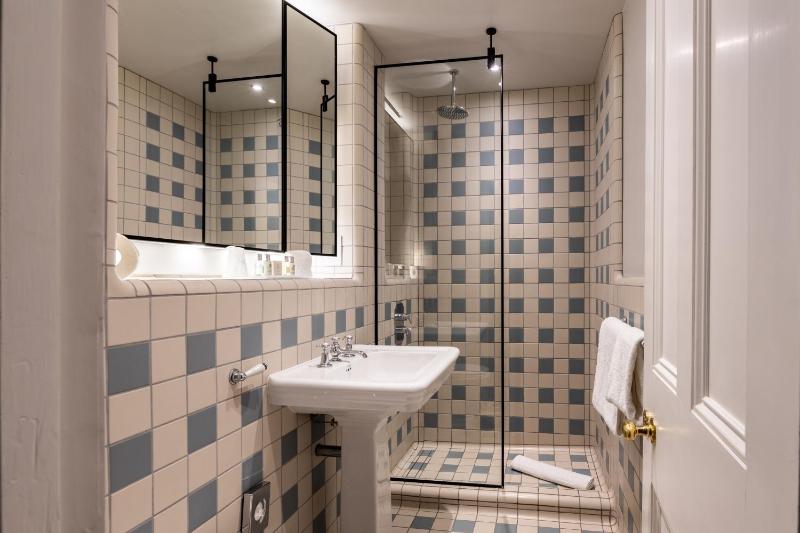 Helena Normanton Signature Suite image 3