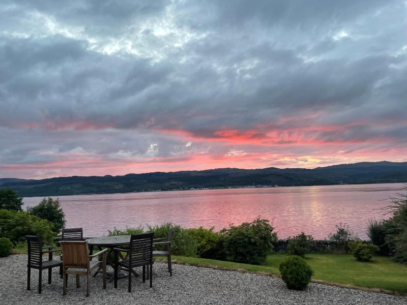 Deluxe King Room image 4