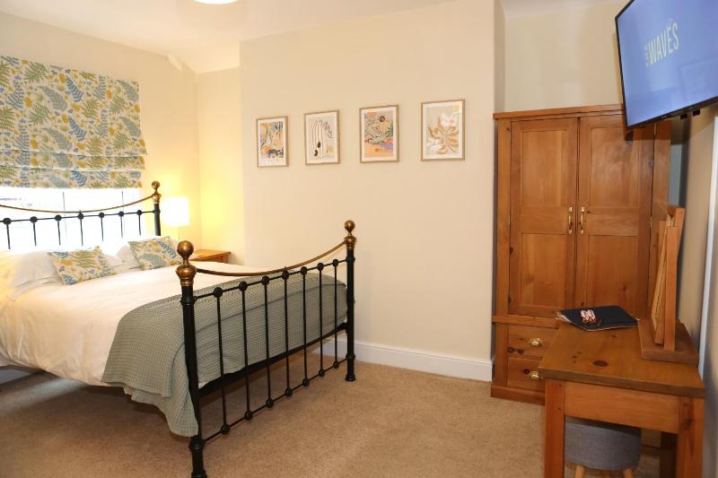 King Room image 4