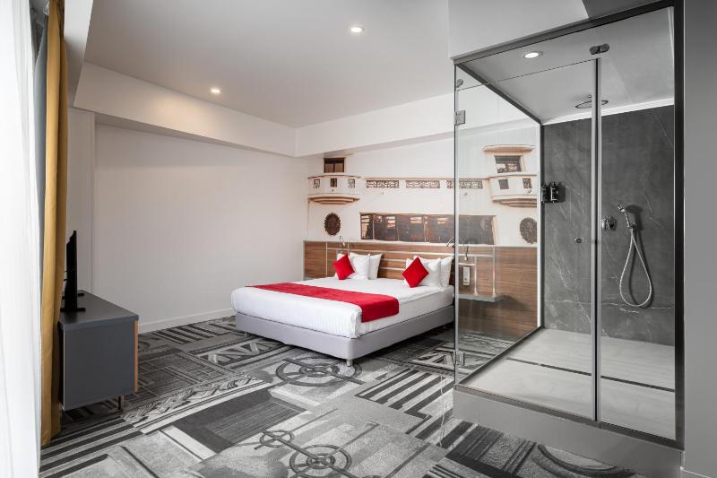 Privilege Suite with Double Bed image 4