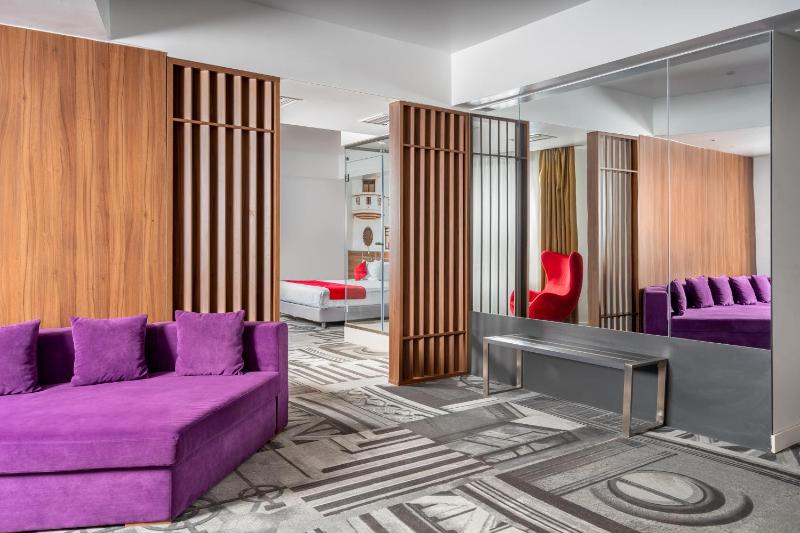 Privilege Suite with Double Bed image 1